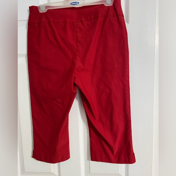 Capri pants size 11 - Picture 2 of 5